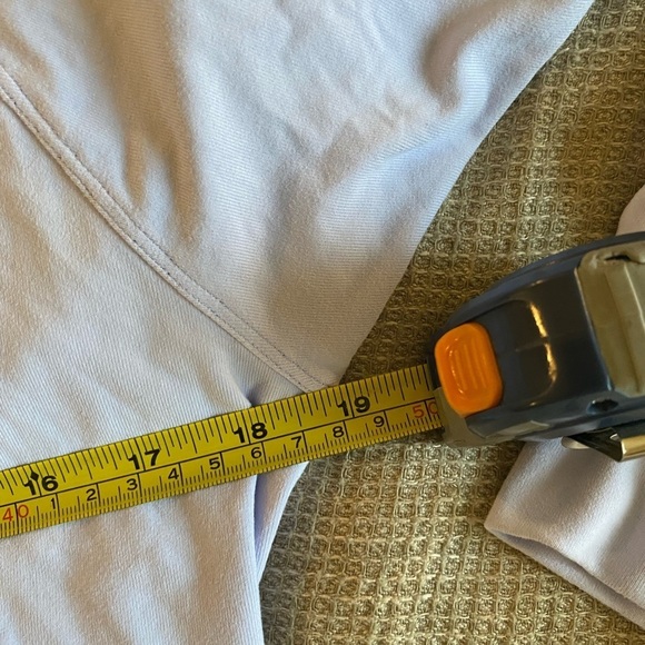 Lululemon Women’s It’s Rulu 1/2 Zip Pullover Top in Periwinkle Fit M Activewear - Picture 7 of 8